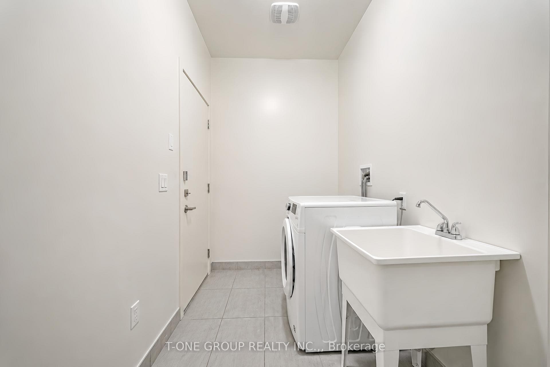 55 Sutton Avenue - Townhouse photo 9 of 38 in Regent Park / Cabbagetown / St. James Town, Ontario