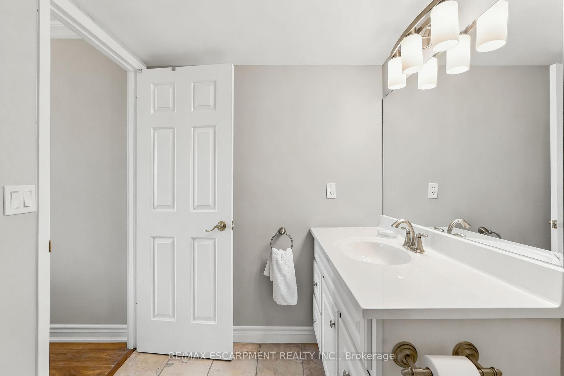 1201 North Shore Boulevard Unit 1003 - Condo photo 24 of 43 in Burlington, Ontario