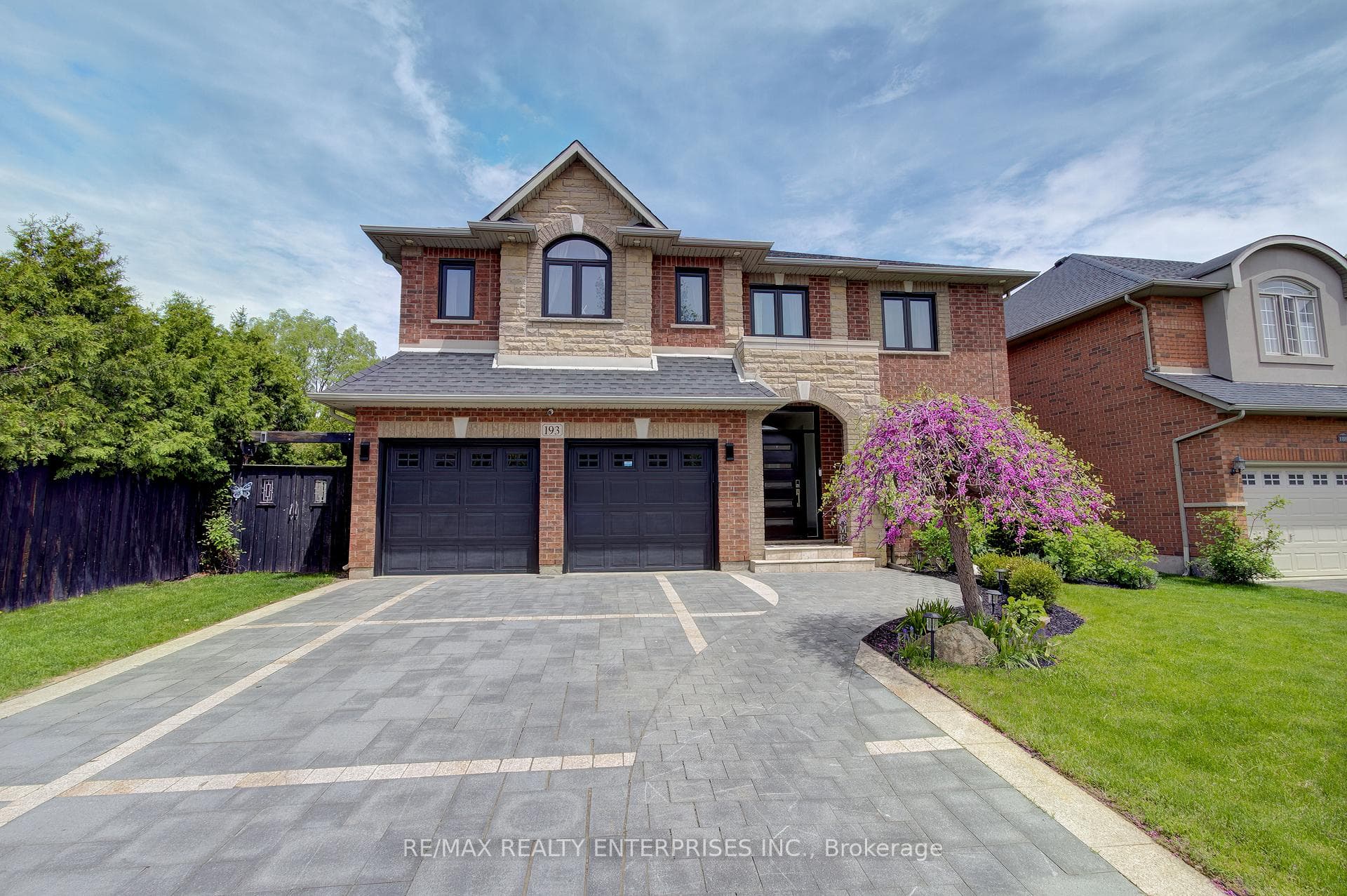 193 Teddington Place - Detached photo 1 of 50 in Burlington, Ontario
