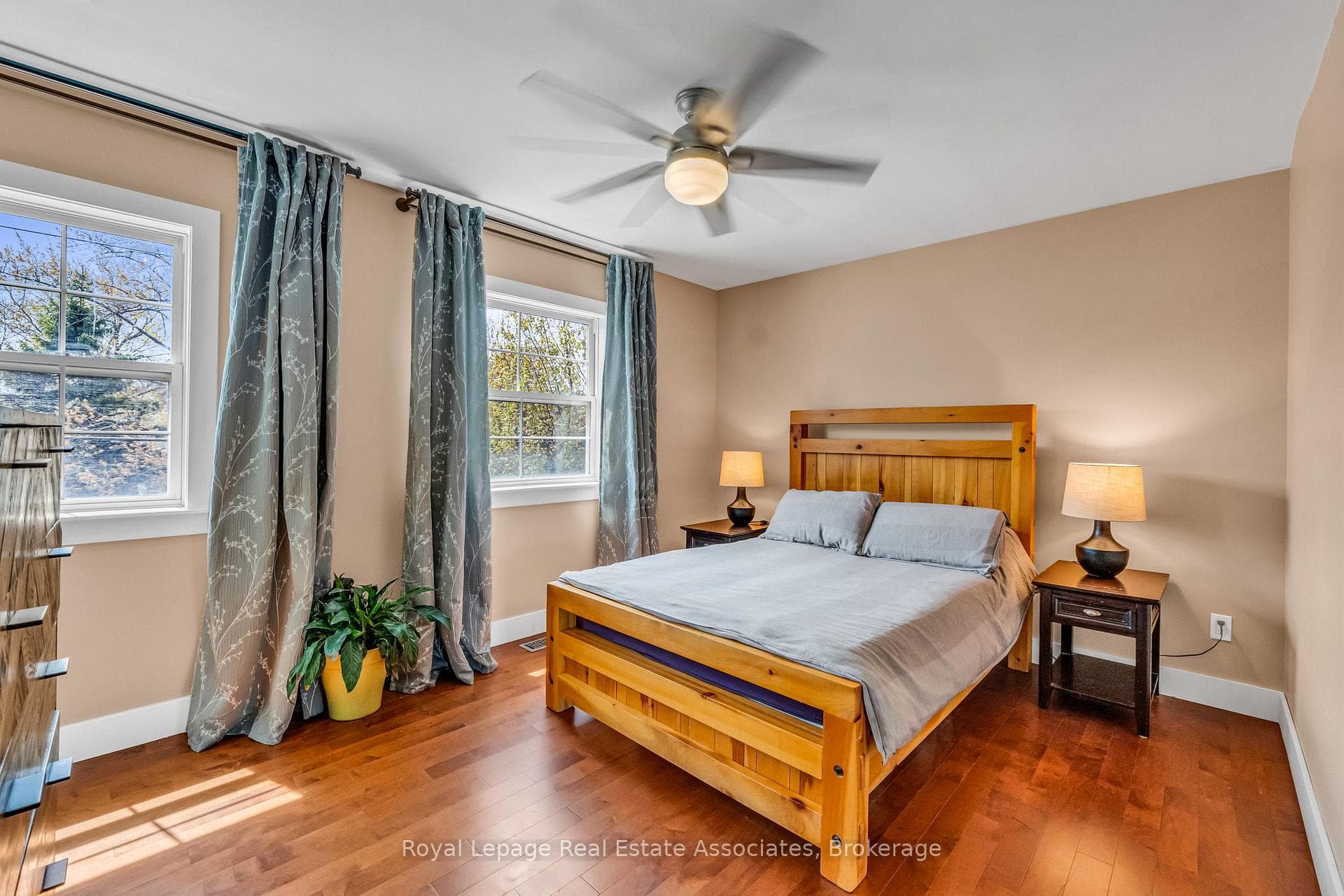 1043 Shaw Drive - Detached photo 18 of 45 in Mississauga, Ontario