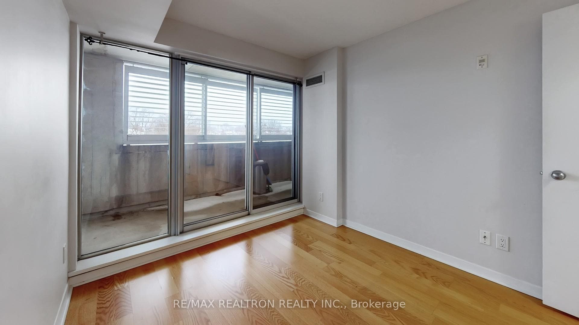 1050 The Queensway Avenue Unit 217 - Condo photo 32 of 41 in Etobicoke (Islington / Rexdale), Ontario