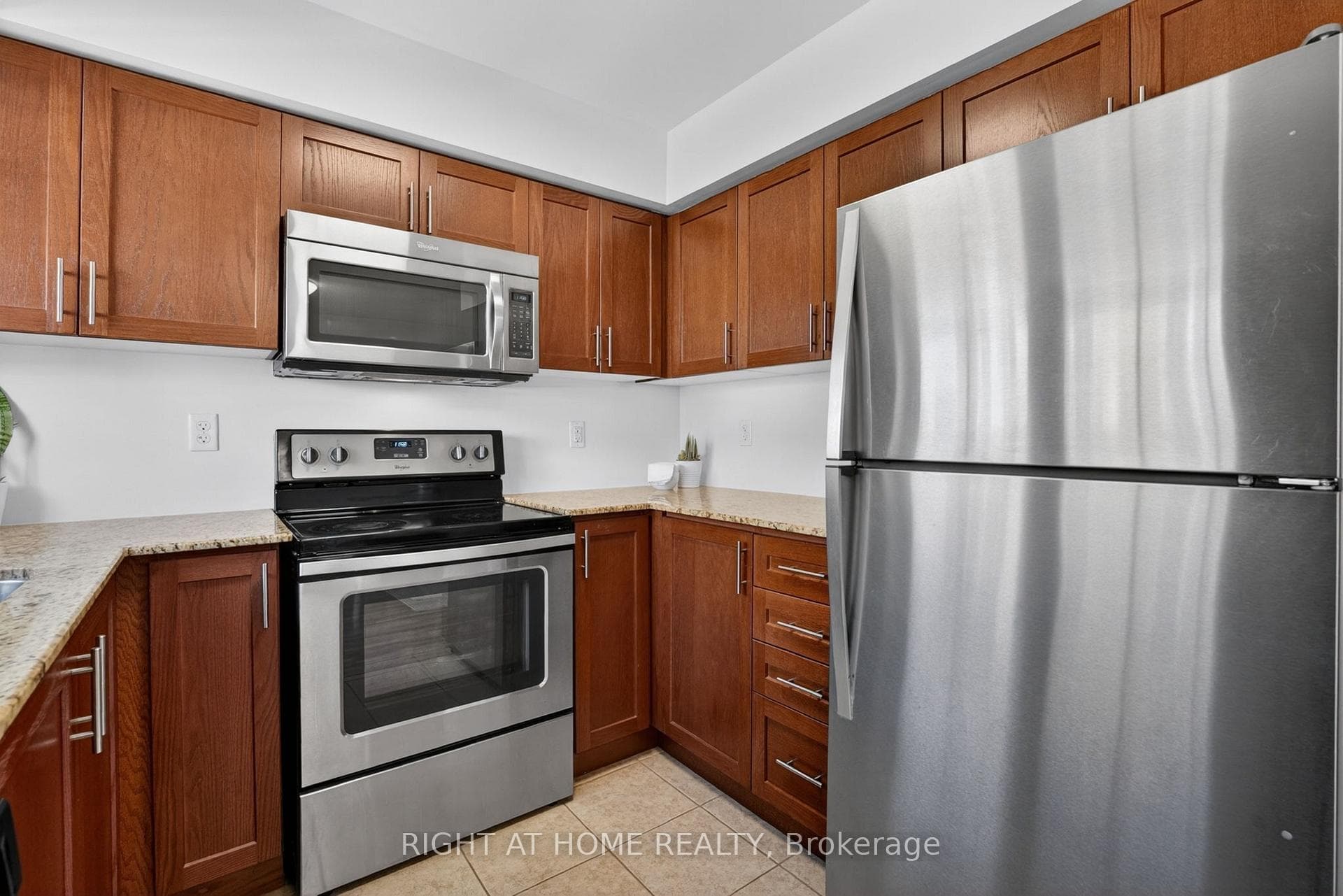 2480 Post Road Unit 26 - Condo photo 17 of 38 in Oakville, Ontario