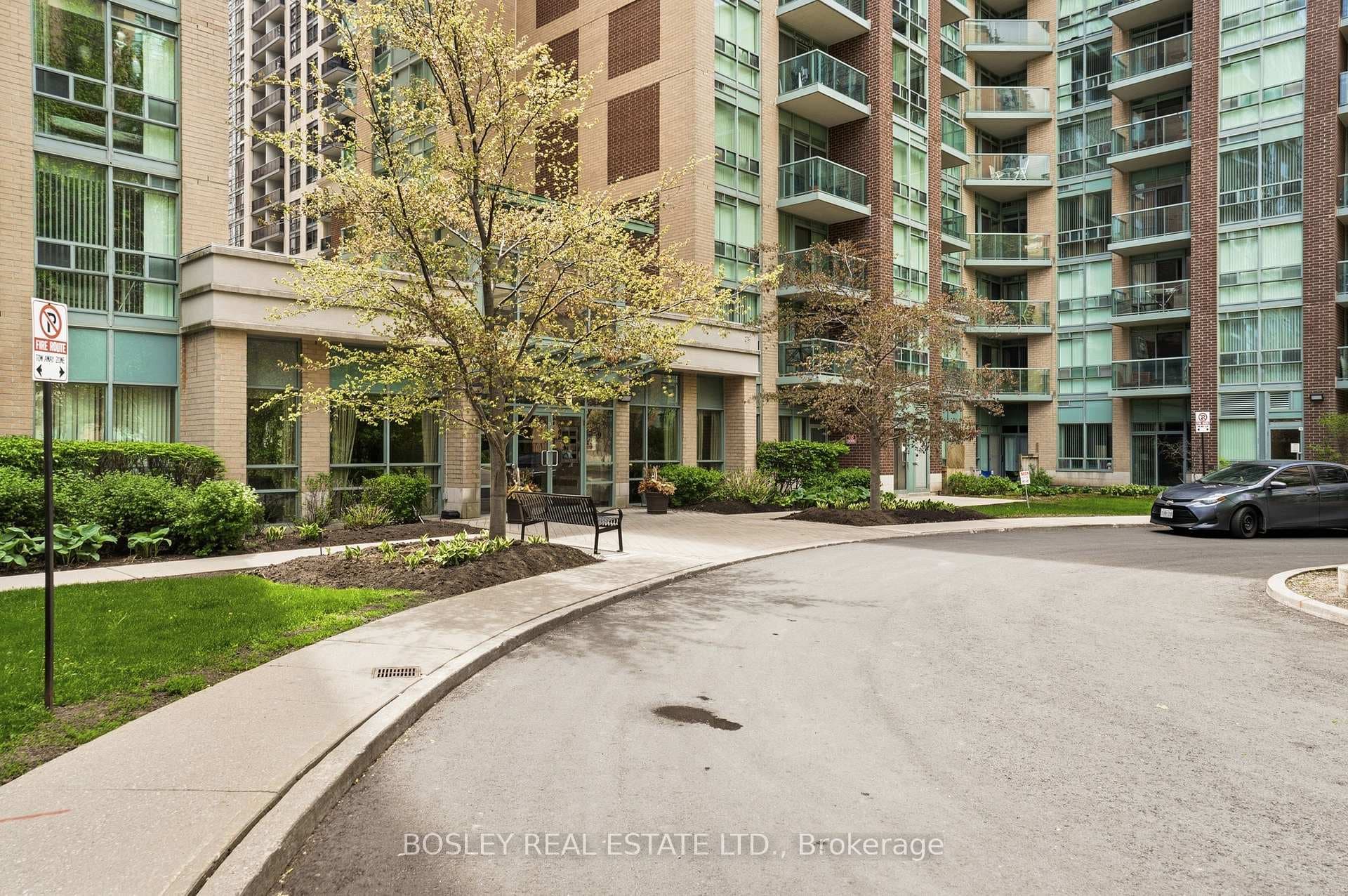 7 Michael Power Place Unit LPH06 - Condo photo 28 of 29 in Etobicoke (Islington / Rexdale), Ontario