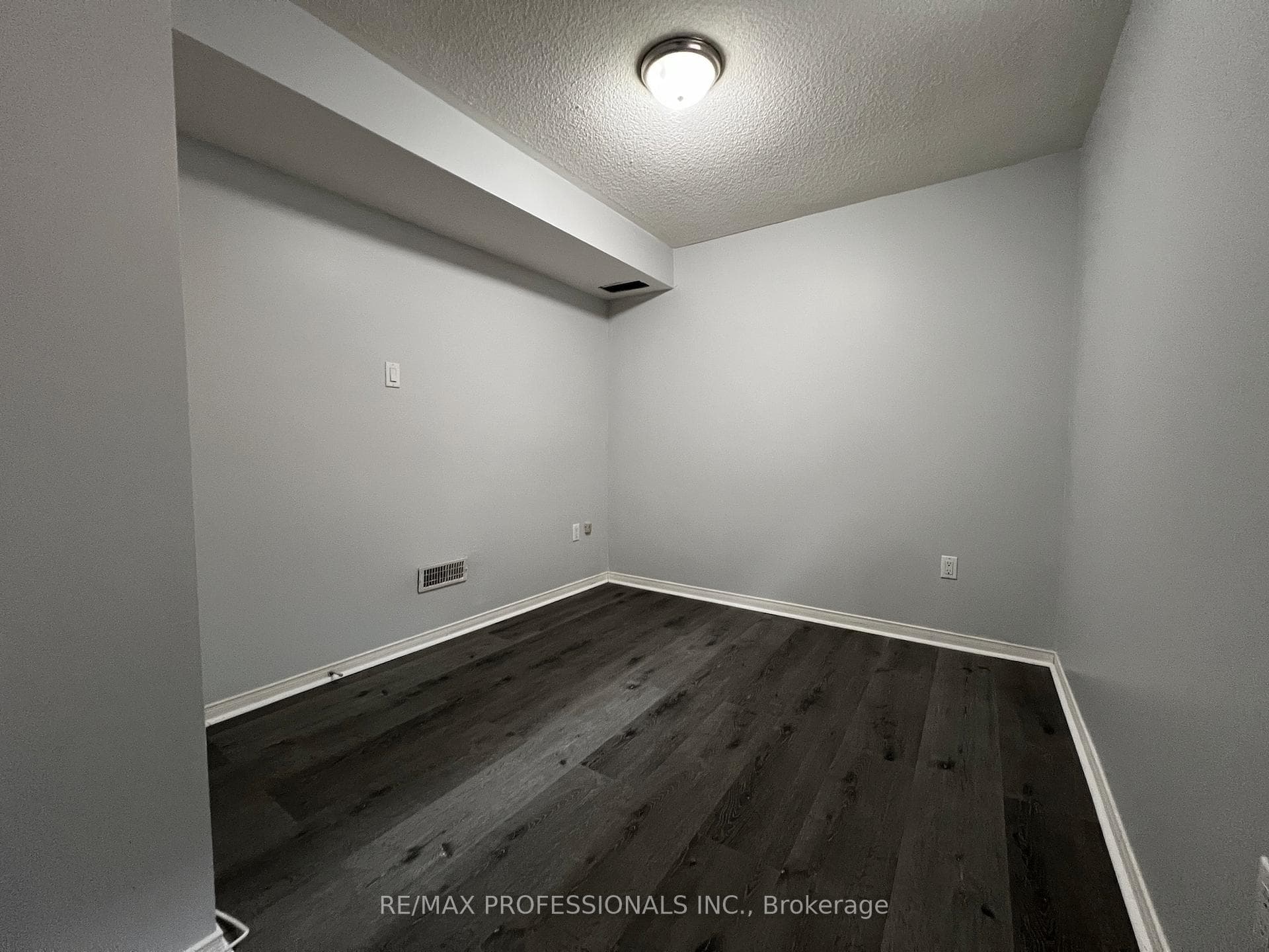 110 Springview Drive - Detached photo 34 of 40 in Brampton, Ontario