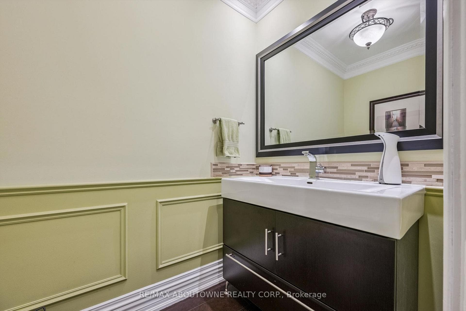 154 Howell Road - Detached photo 18 of 50 in Oakville, Ontario