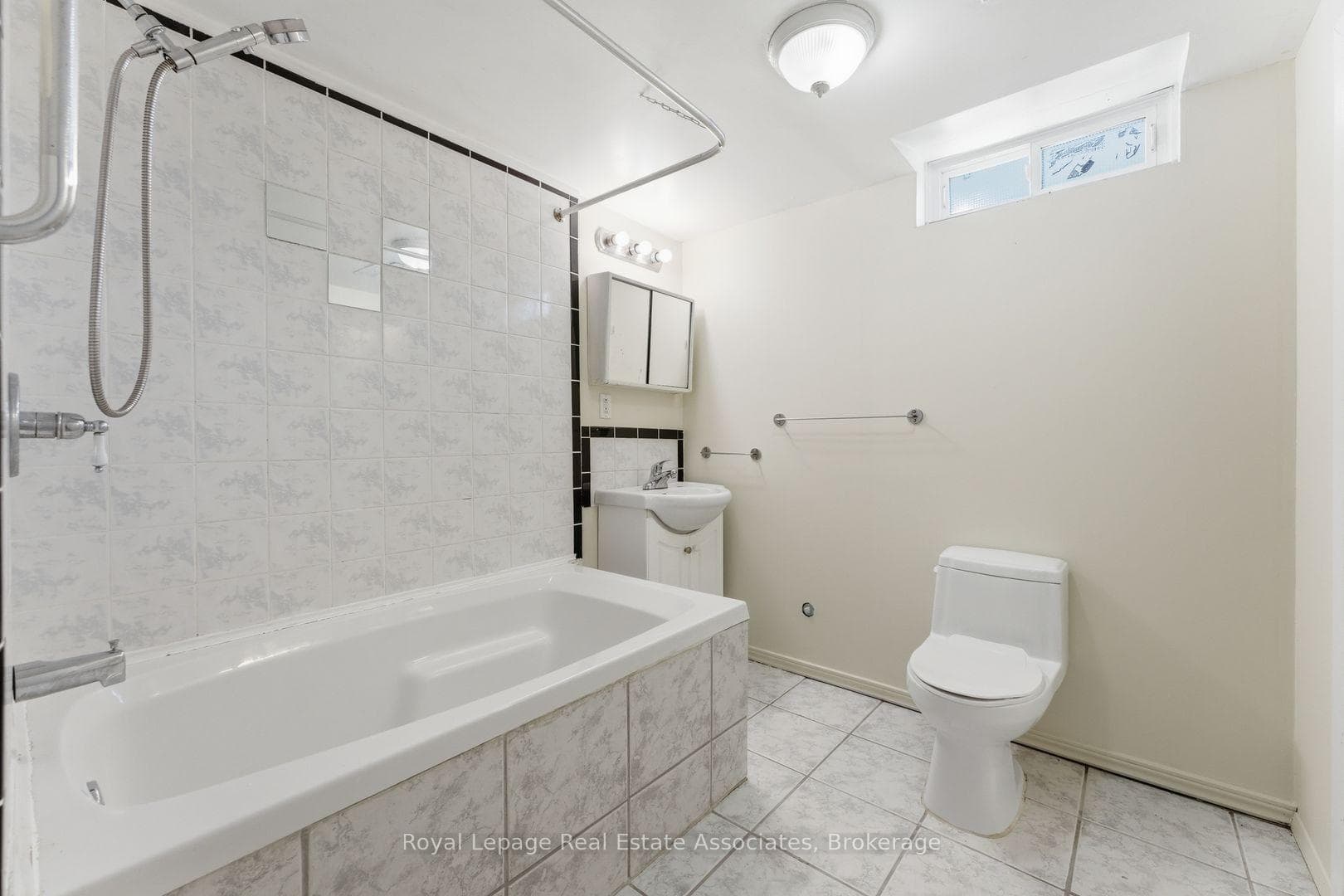 2362 Greenbank Trail - Semi-Detached photo 36 of 50 in Burlington, Ontario