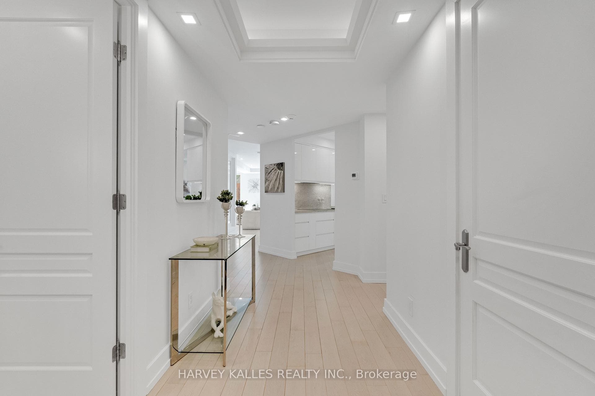 10 Bellair Street Unit 603 - Condo photo 5 of 38 in Annex / Yorkville / Summerhill, Ontario