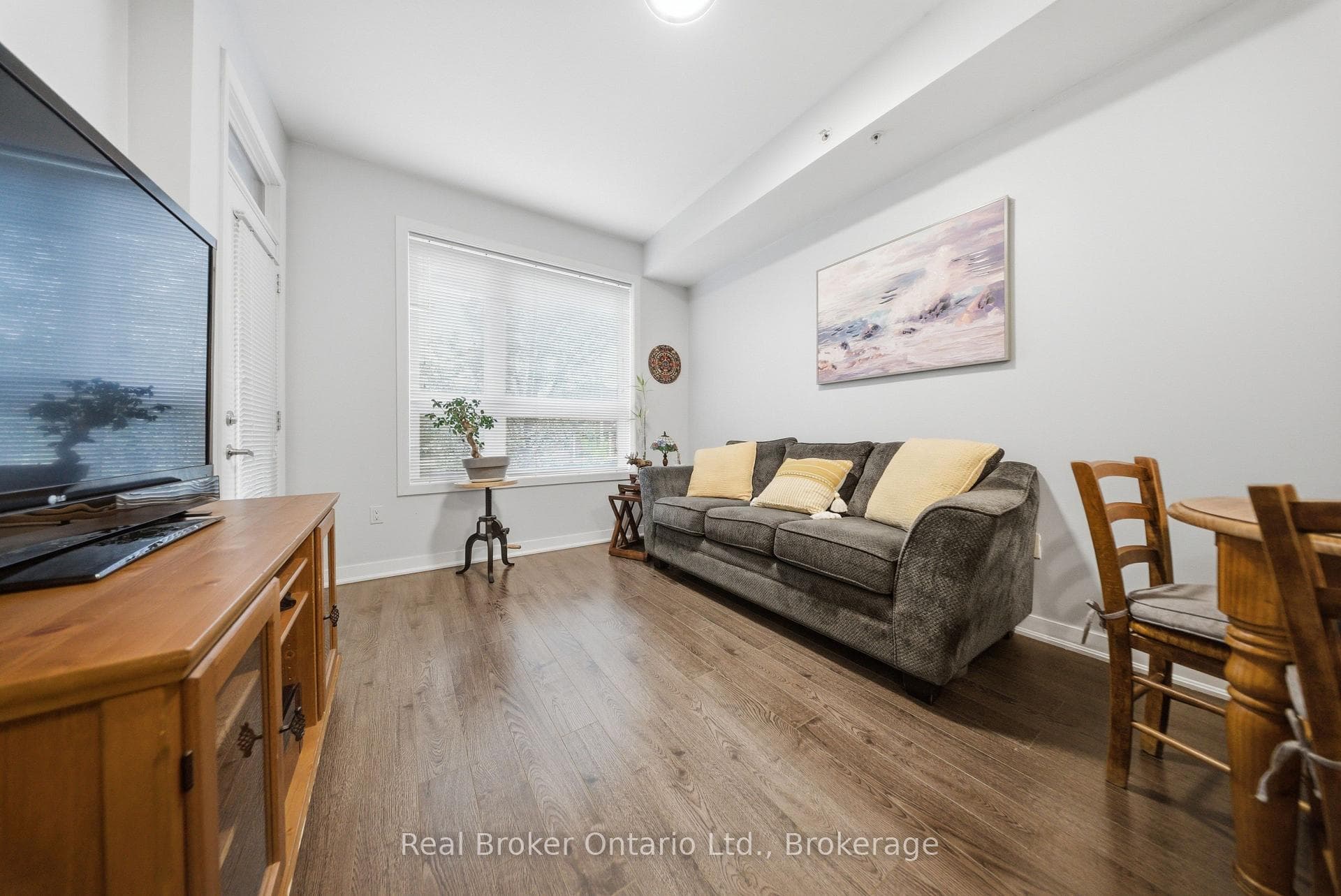 5010 Corporate Drive Unit 109 - Condo photo 14 of 38 in Burlington, Ontario