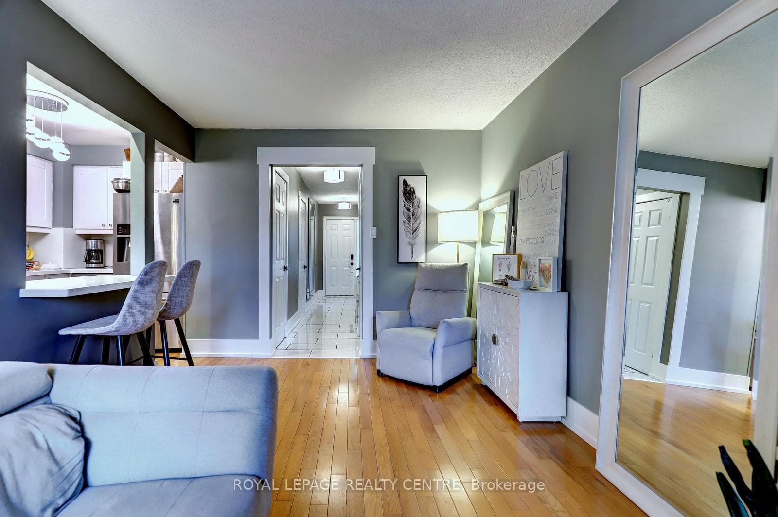 3025 Cedarglen Gate Unit 60 - Condo photo 13 of 38 in Mississauga, Ontario