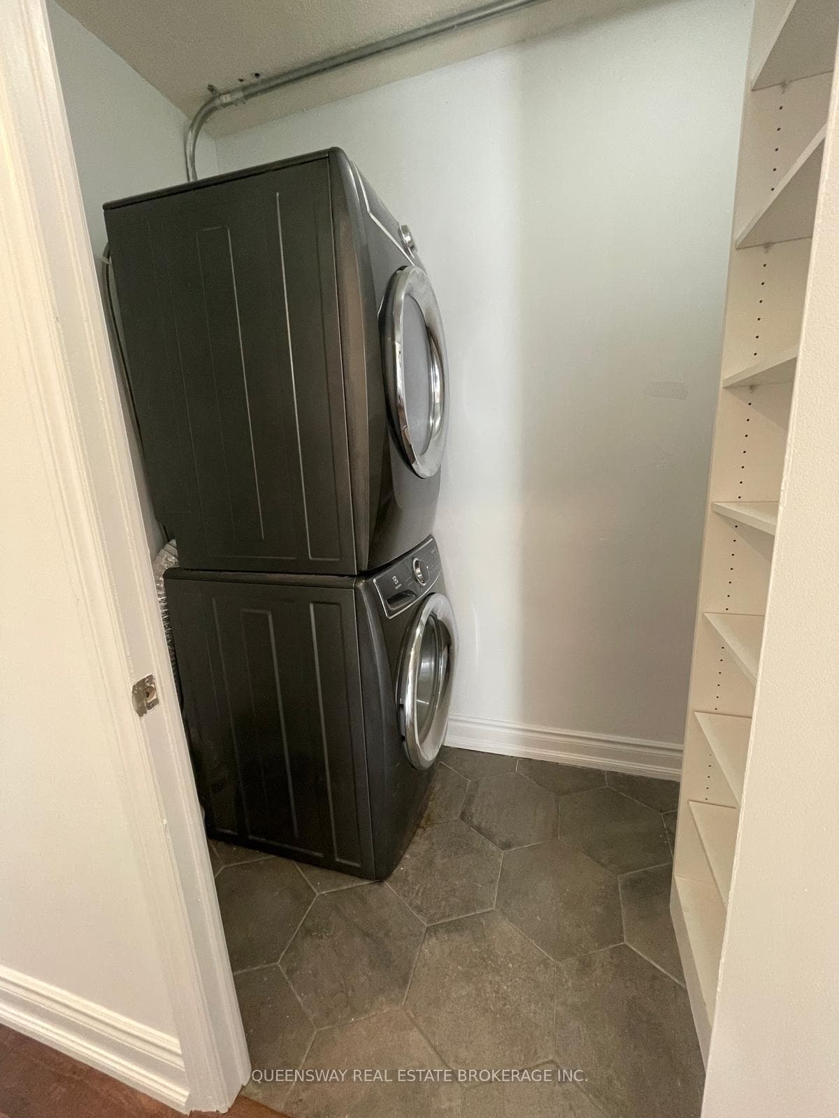 10 Edgecliff Golfway Unit 504 - Condo photo 16 of 17 in Flemingdon Park / Don Mills, Ontario