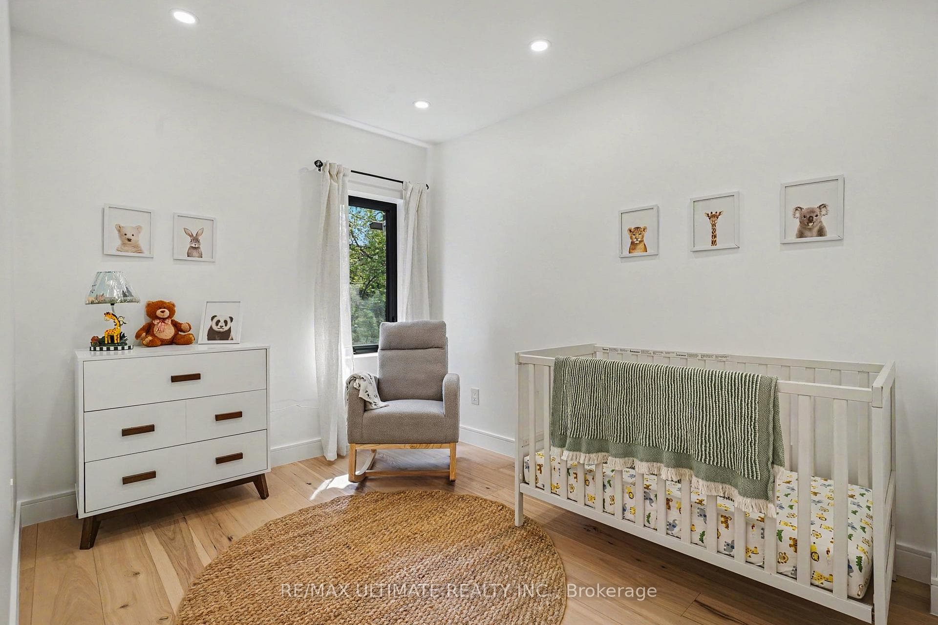 89 Alberta Avenue - Semi-Detached photo 19 of 49 in Annex / Yorkville / Summerhill, Ontario