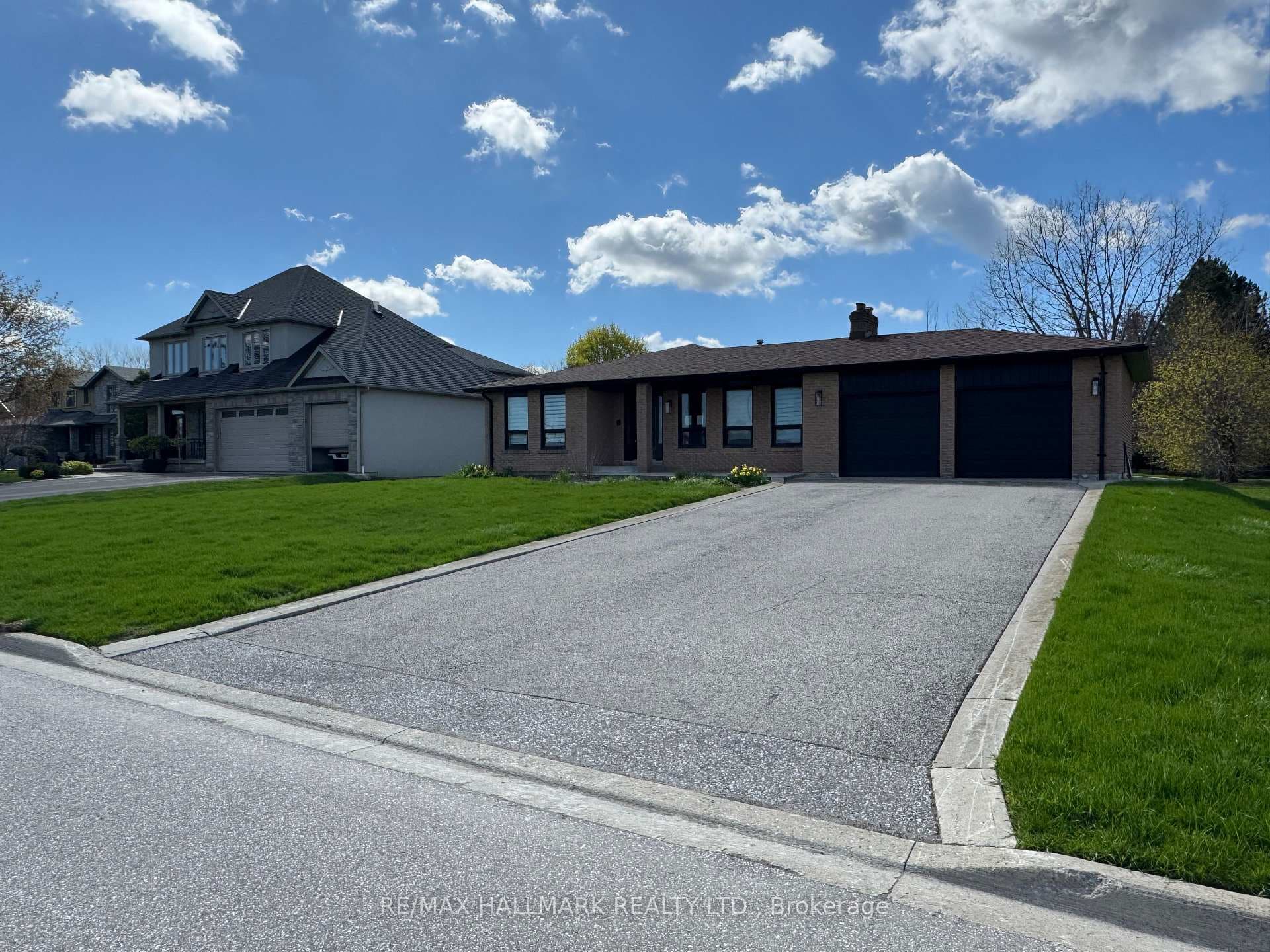 17 Janet Avenue - home for sale in King, Ontario