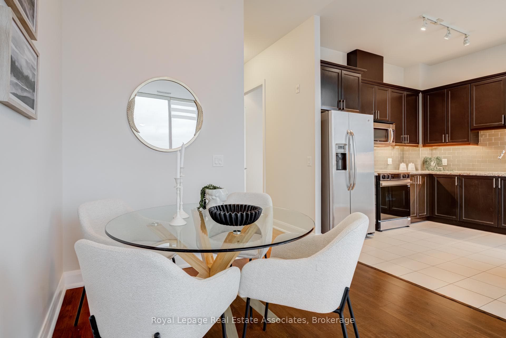 2470 Prince Michael Drive Unit 712 - Condo photo 13 of 49 in Oakville, Ontario