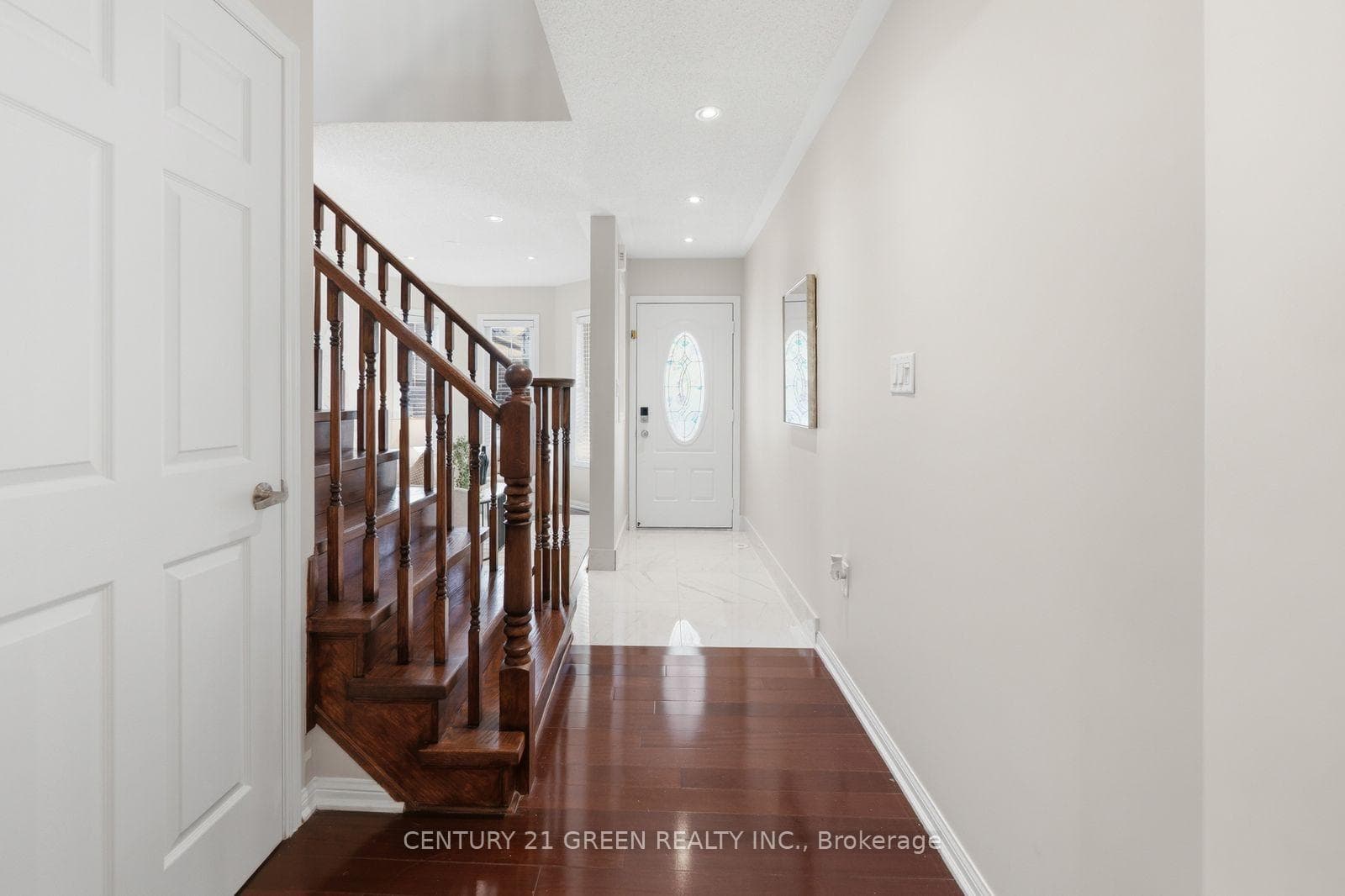 913 Philbrook Drive - Semi-Detached photo 8 of 50 in Milton, Ontario