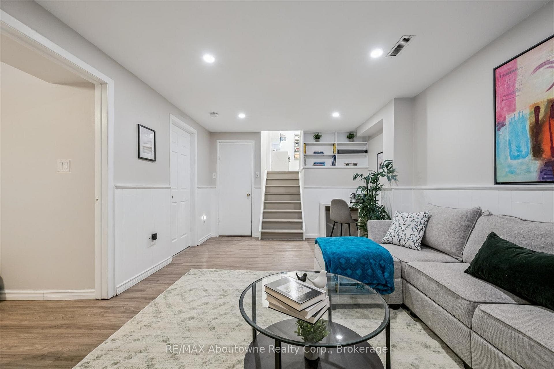 637 Lomond Crescent - Semi-Detached photo 21 of 23 in Burlington, Ontario