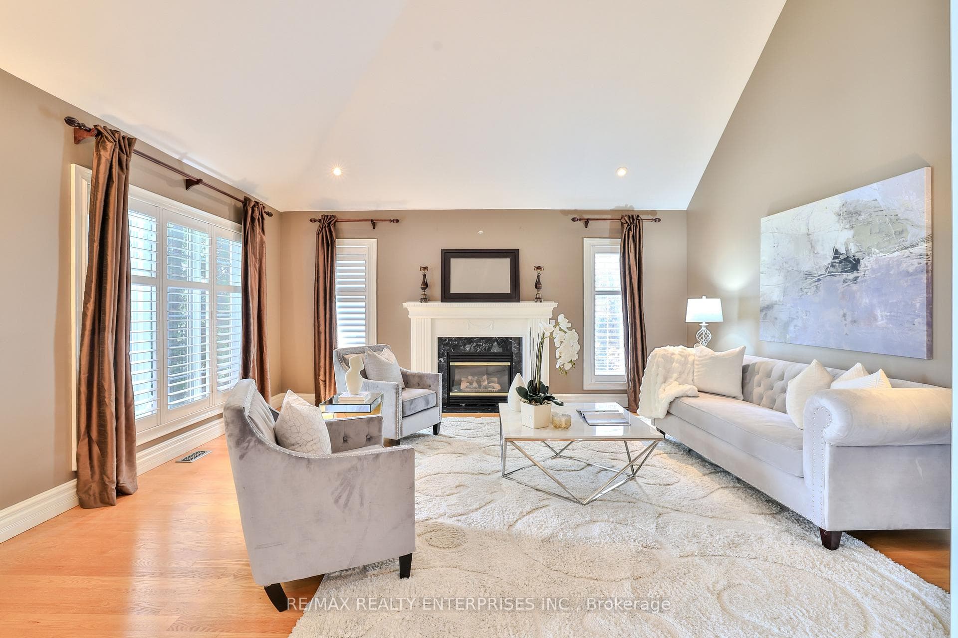 1832 Chesbro Court - Detached photo 8 of 44 in Mississauga, Ontario