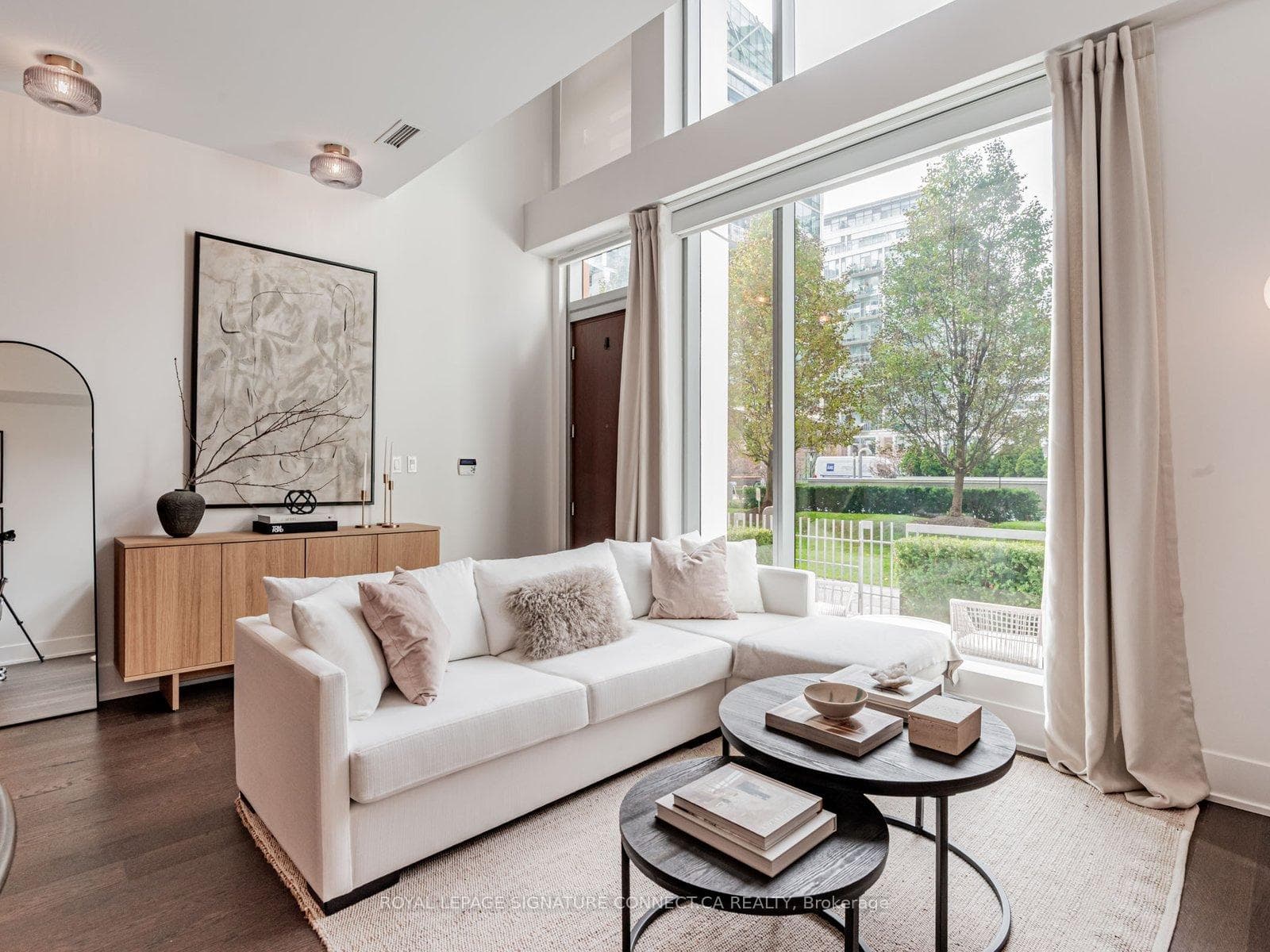 39 Queens Quay Unit TH132 - home for sale in Regent Park / Cabbagetown / St. James Town, Ontario