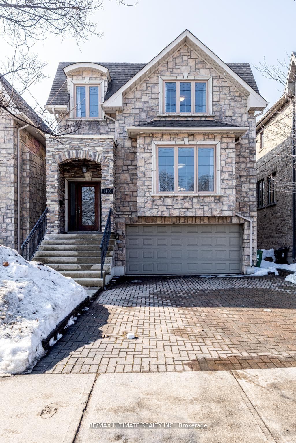 1160 Islington Avenue - Detached photo 4 of 50 in Etobicoke (Islington / Rexdale), Ontario