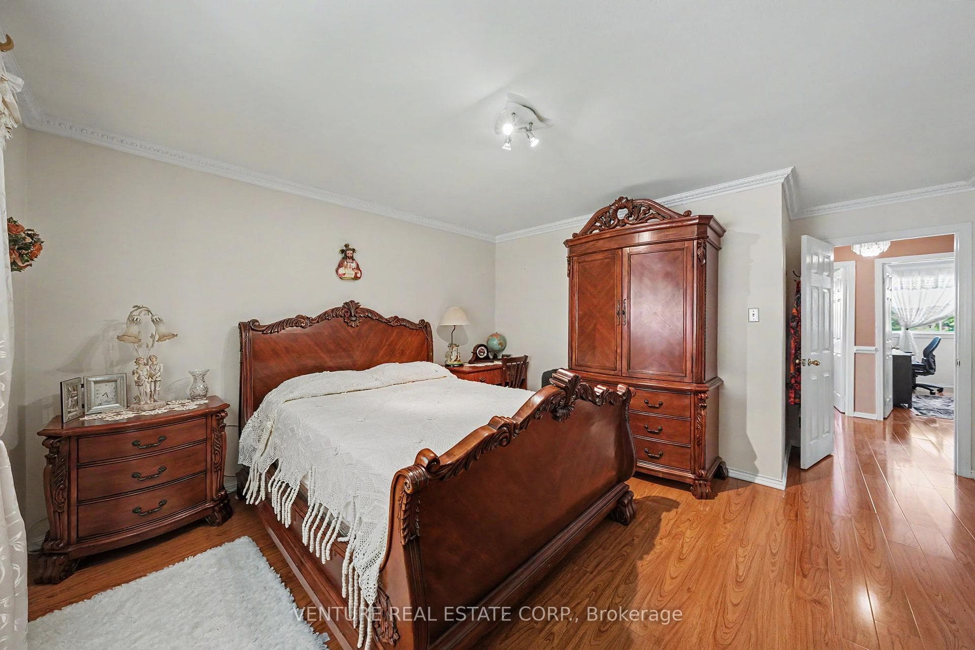 346 Centre Street - Detached photo 31 of 50 in Brampton, Ontario