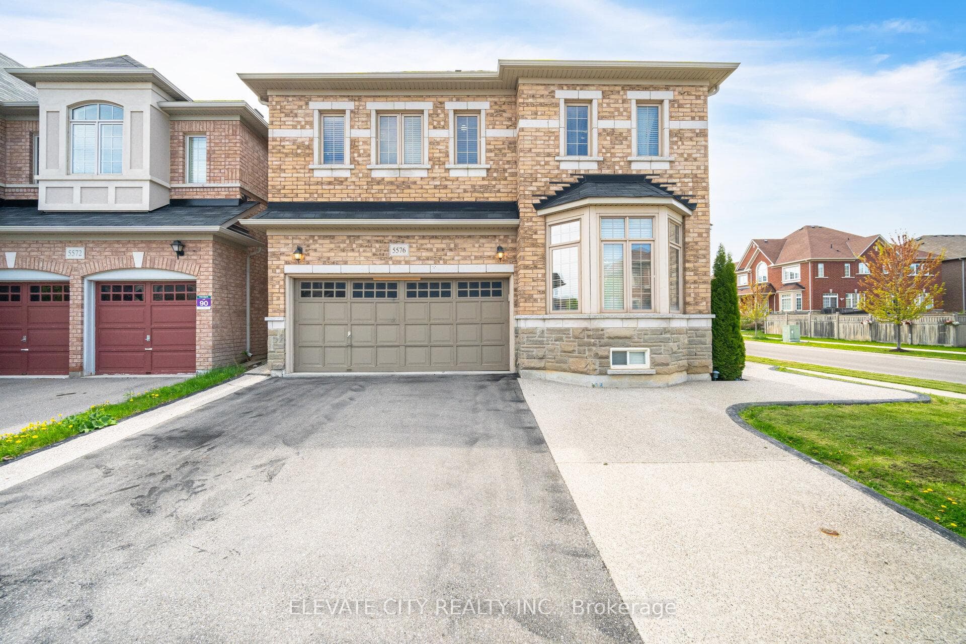 5576 Ethan Drive - home for sale in Mississauga, Ontario