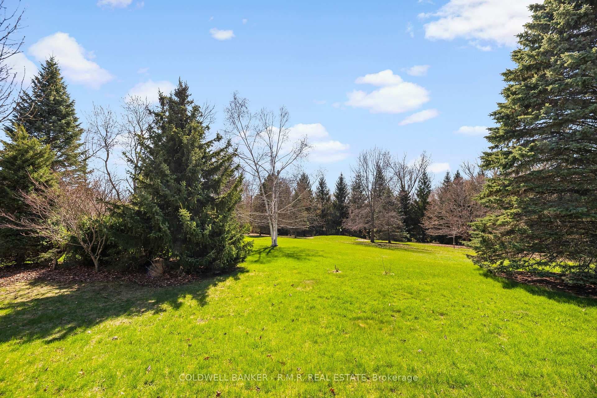 21 Skye Valley Drive - Detached photo 4 of 50 in Hamilton Township, Ontario