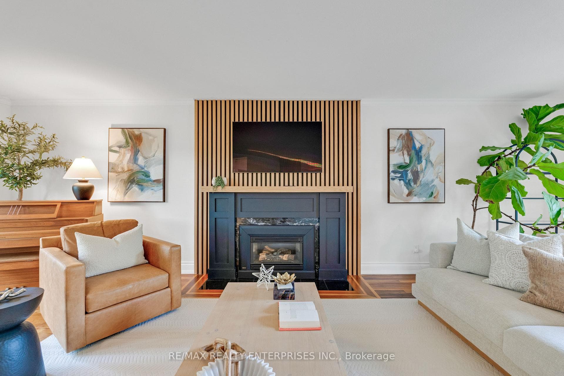 2068 Tenoga Drive - Detached photo 6 of 47 in Mississauga, Ontario