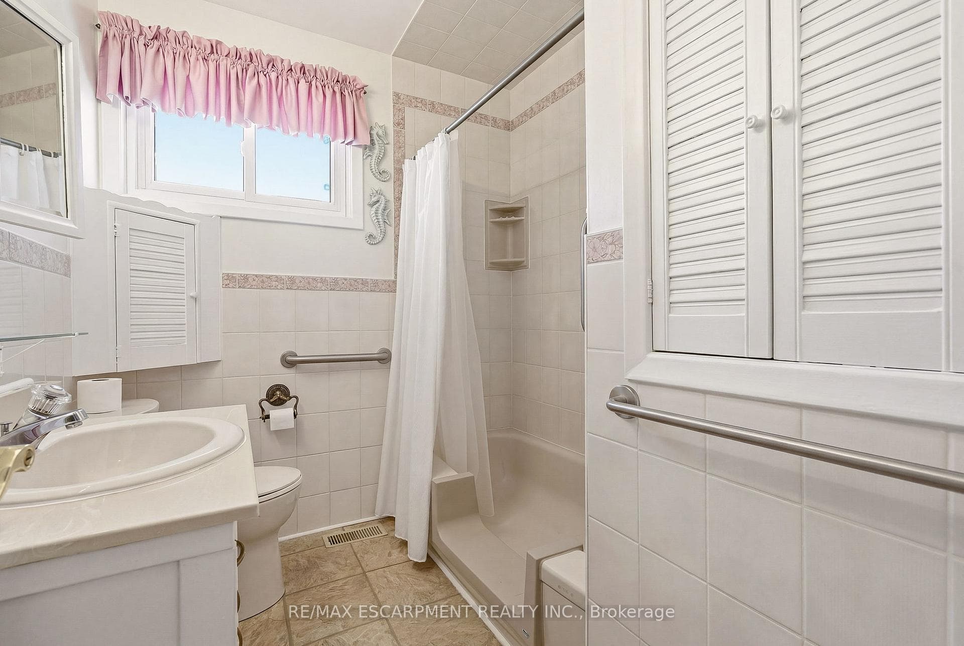 491 Warminster Drive - Detached photo 16 of 25 in Oakville, Ontario