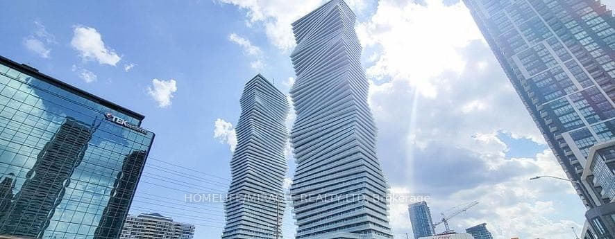 3900 Confederation Parkway Unit 2910 - home for sale in Mississauga, Ontario