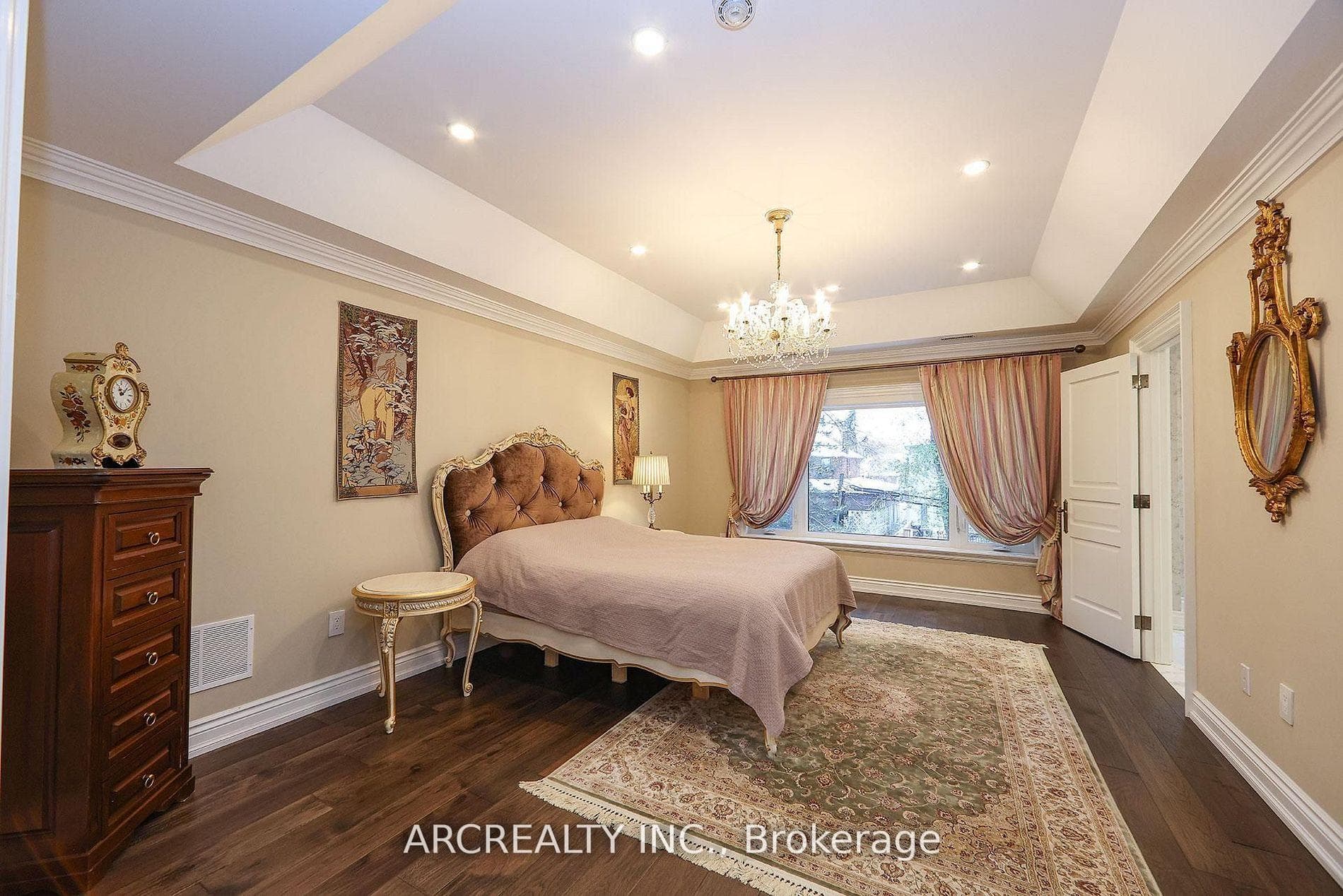188 Alfred Avenue - Detached photo 22 of 49 in Willowdale / Newtonbrook, Ontario