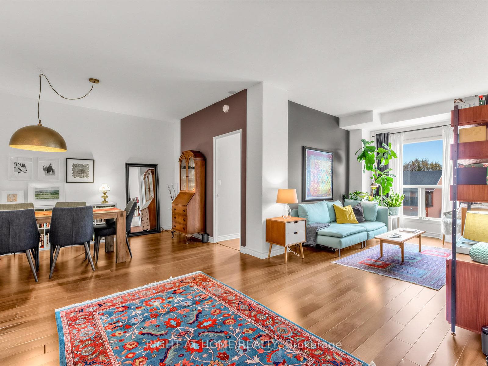 11 Christie Street Unit 406 - Condo photo 5 of 32 in Annex / Yorkville / Summerhill, Ontario