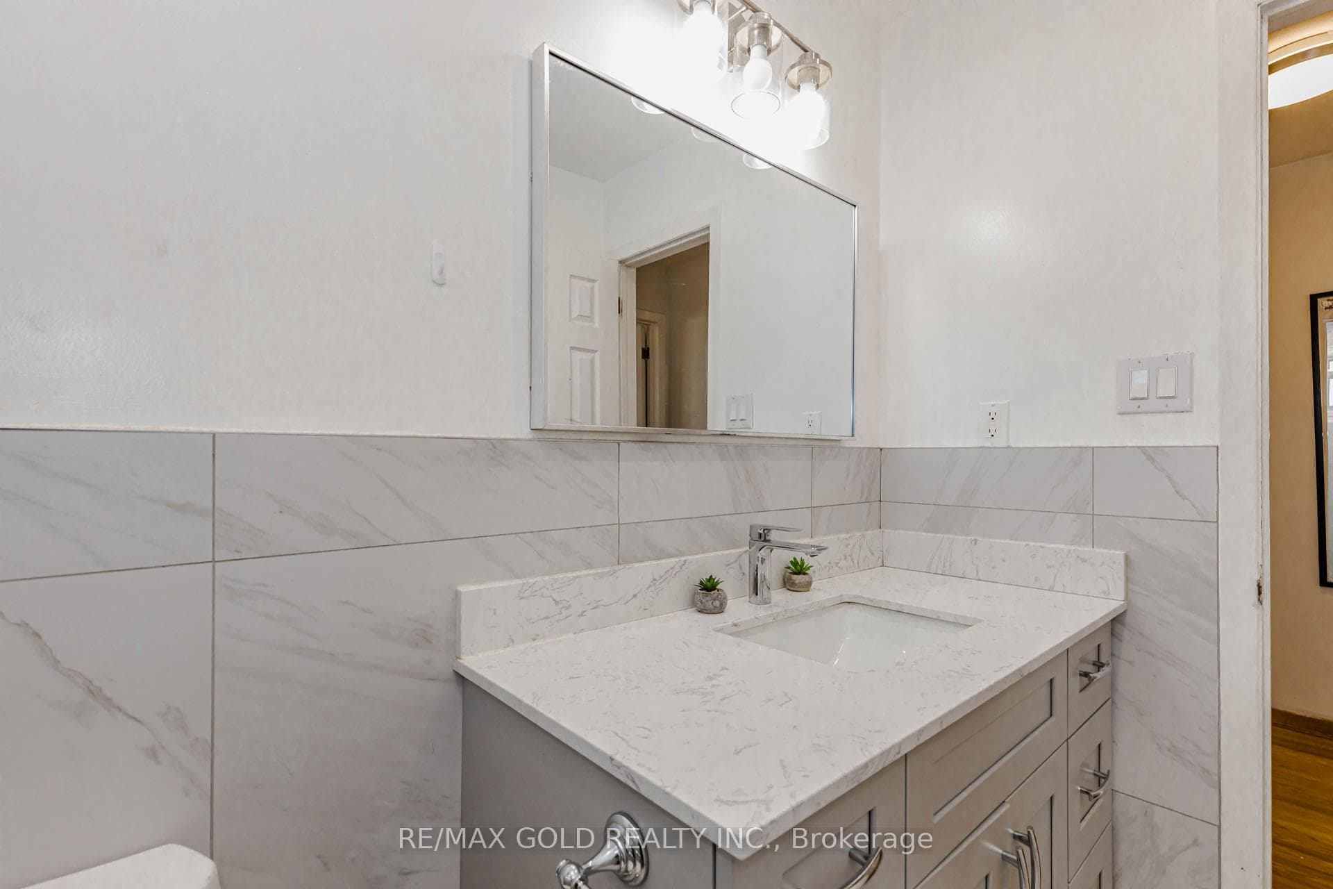 38 Achill Crescent - Semi-Detached photo 25 of 50 in Mississauga, Ontario