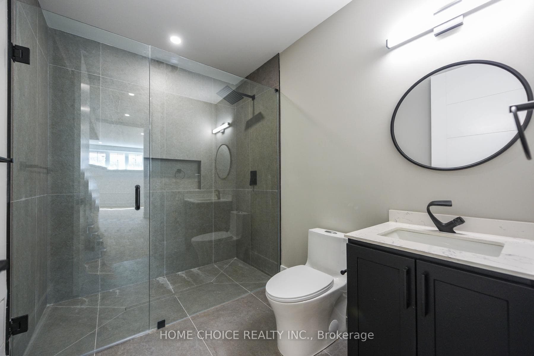 302 Tuck Drive - Detached photo 31 of 46 in Burlington, Ontario