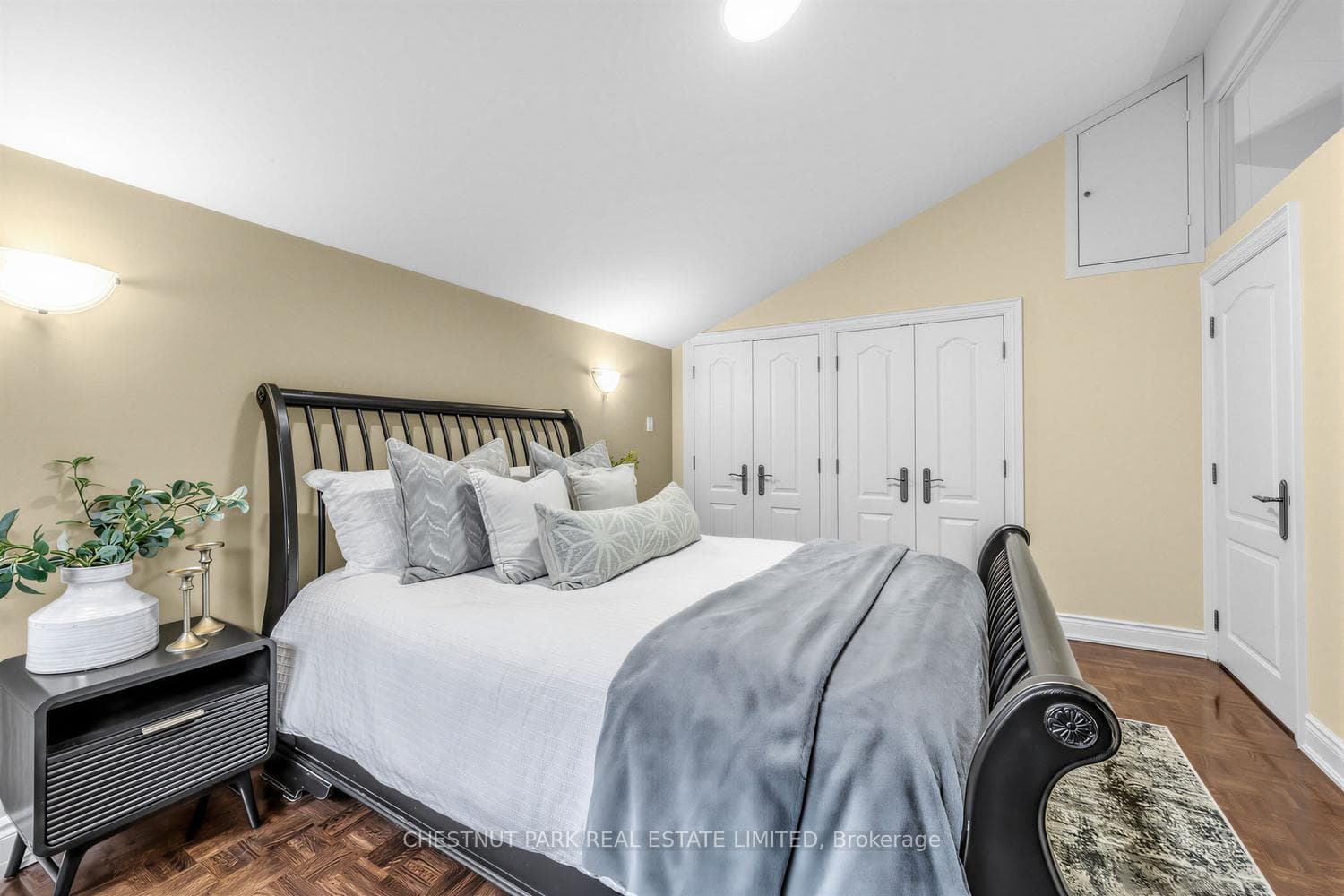 122 Randolph Road - Detached photo 17 of 32 in Flemingdon Park / Don Mills, Ontario