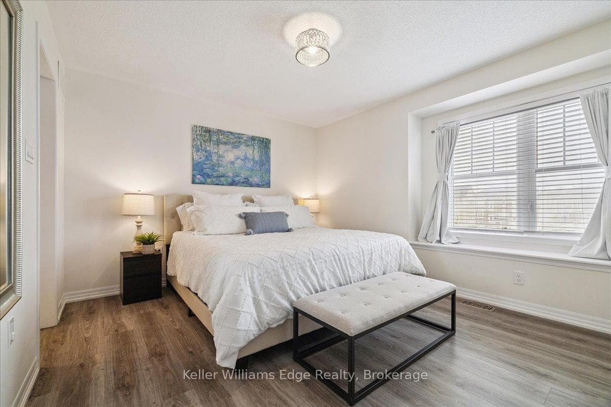 244 Harold Dent Trail - Townhouse photo 28 of 40 in Oakville, Ontario