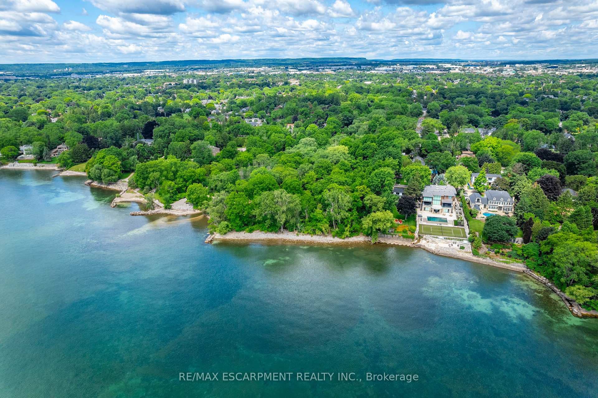 4306 Lakeshore Road - Detached photo 37 of 45 in Burlington, Ontario