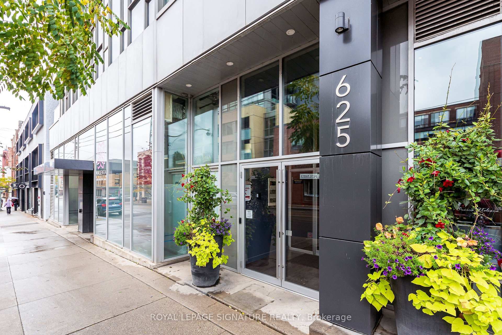 625 Queen Street Unit 211 - home for sale in Riverdale / Leslieville, Ontario