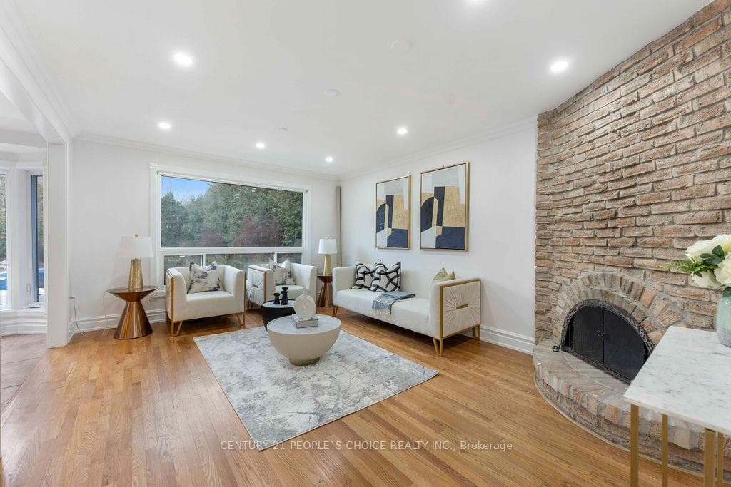 2250 Kenbarb Road - Detached photo 16 of 49 in Mississauga, Ontario