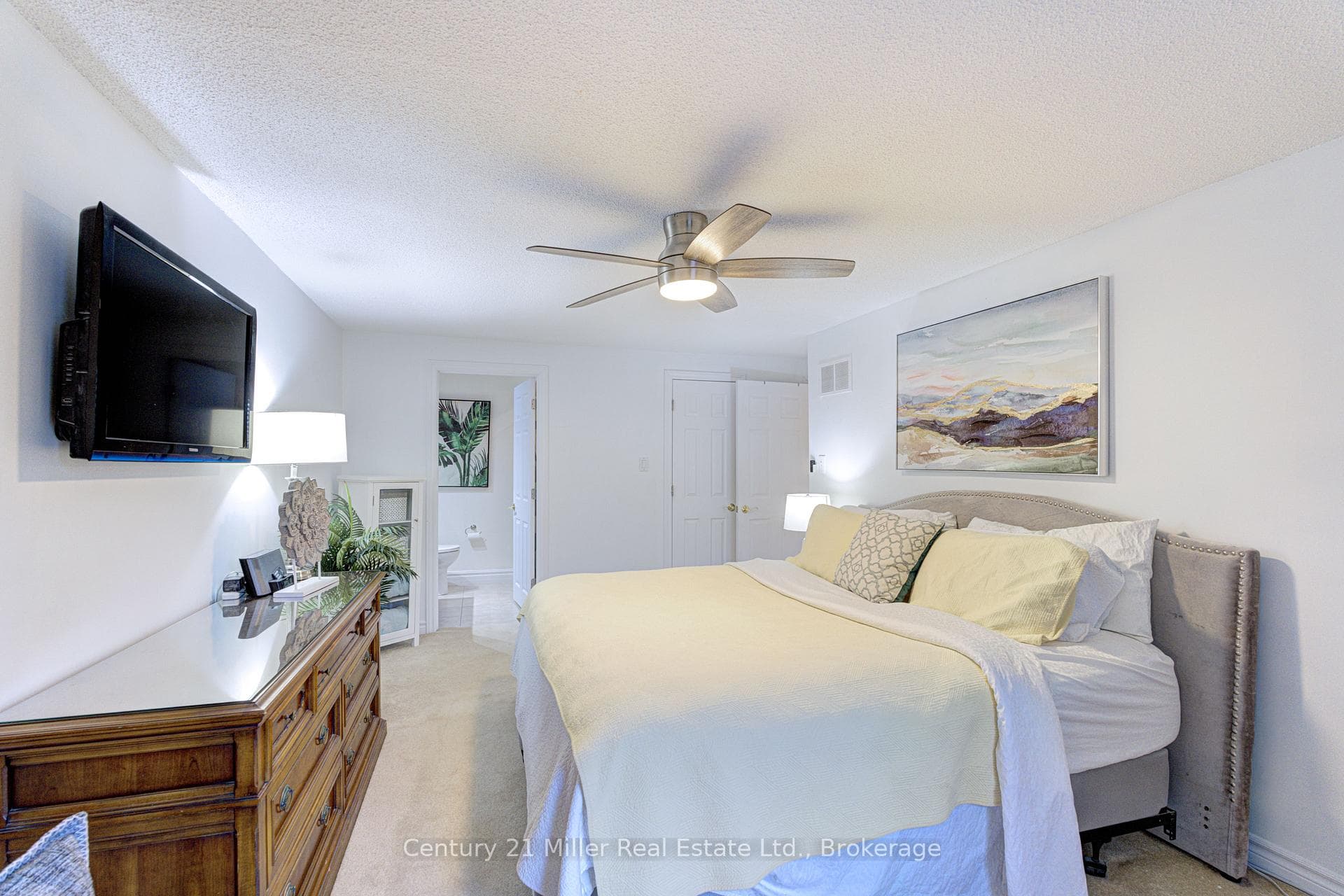 2256 MARGOT Street - Townhouse photo 20 of 46 in Oakville, Ontario
