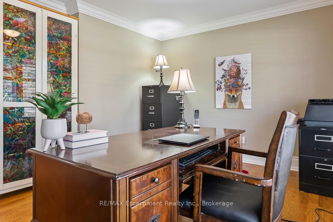 214 MAPLE GROVE Drive - Detached photo 25 of 49 in Oakville, Ontario