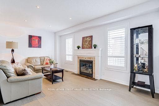 1193 Knight Trail - Detached photo 11 of 26 in Milton, Ontario