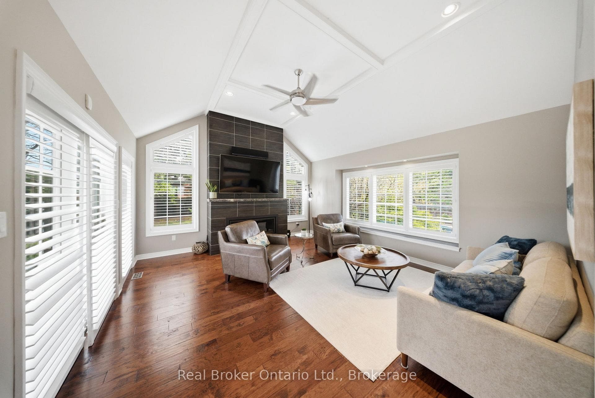 383 North Shore Boulevard - Detached photo 9 of 46 in Burlington, Ontario
