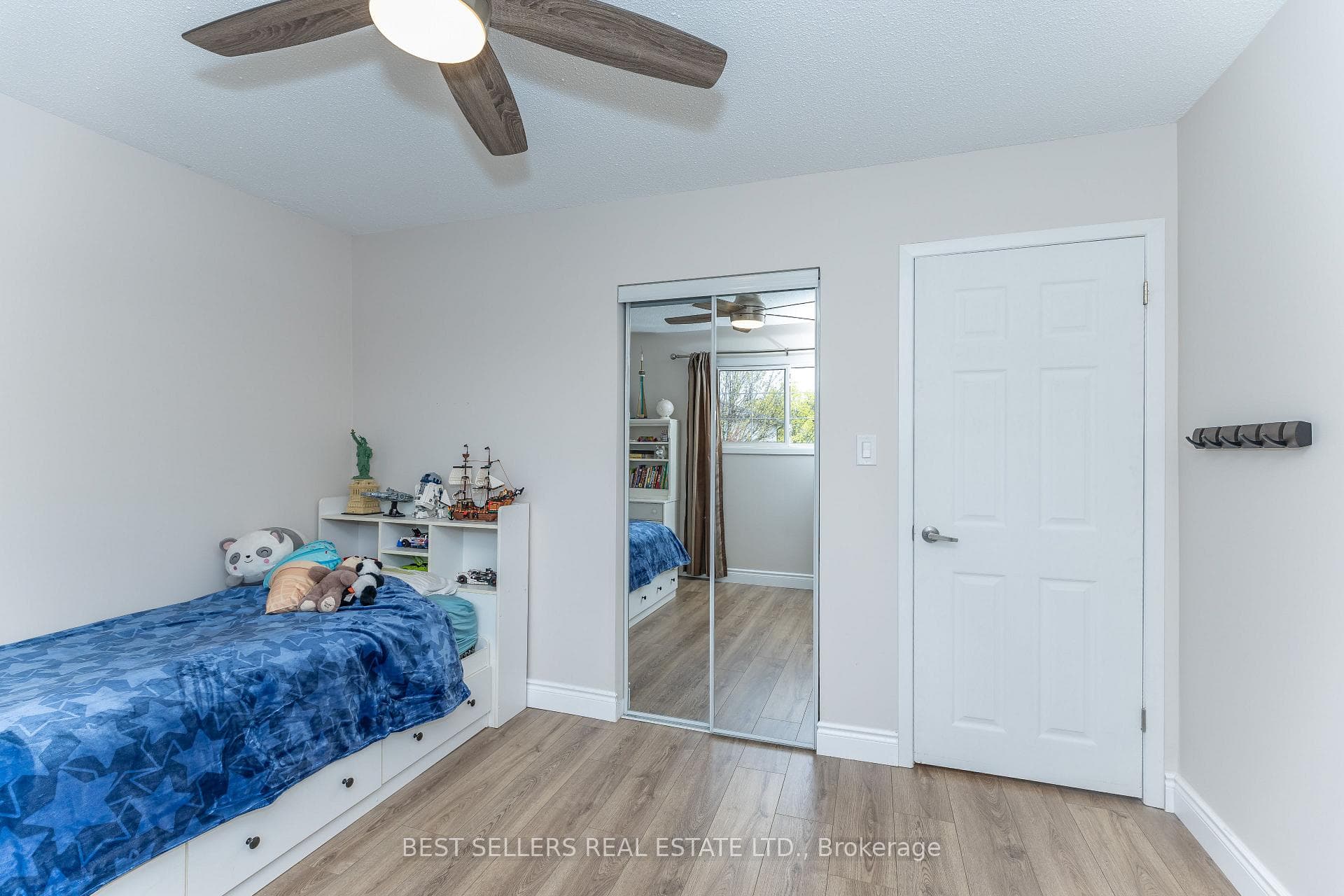 2554 Palisander Avenue - Semi-Detached photo 17 of 31 in Mississauga, Ontario