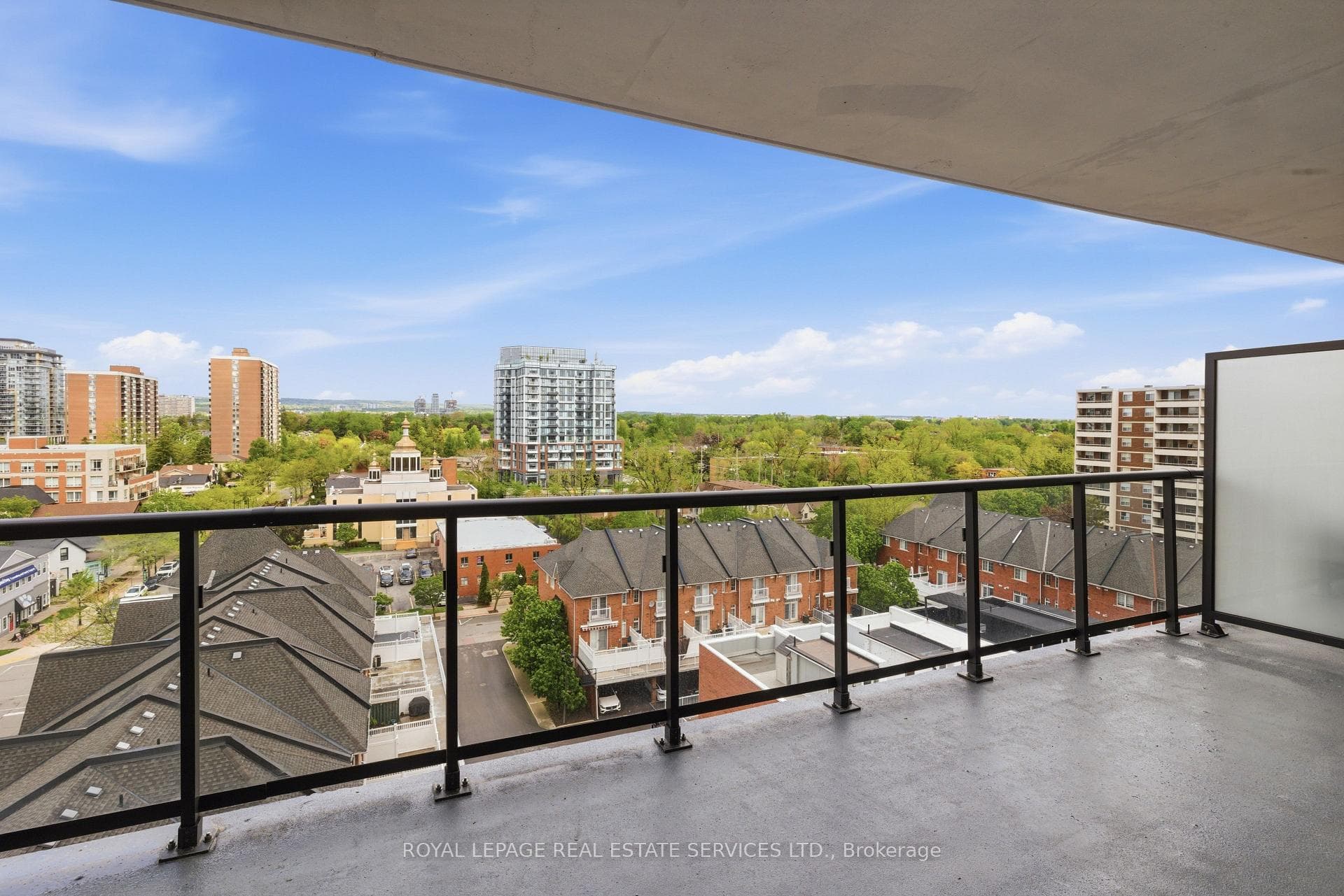 2075 Lakeshore Road Unit 711 - Condo photo 19 of 36 in Burlington, Ontario