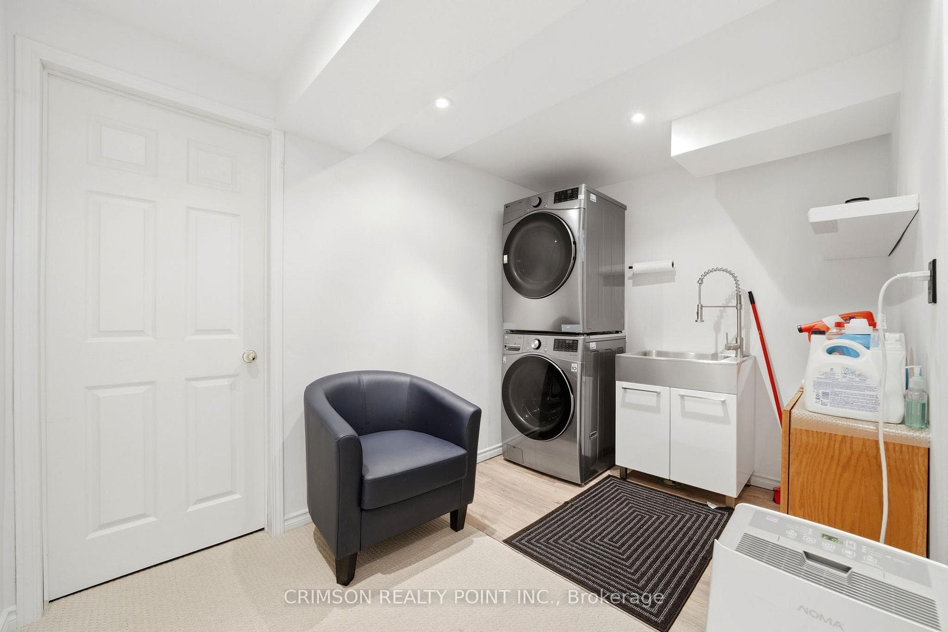 42 Dawson Crescent - Townhouse photo 29 of 37 in Milton, Ontario
