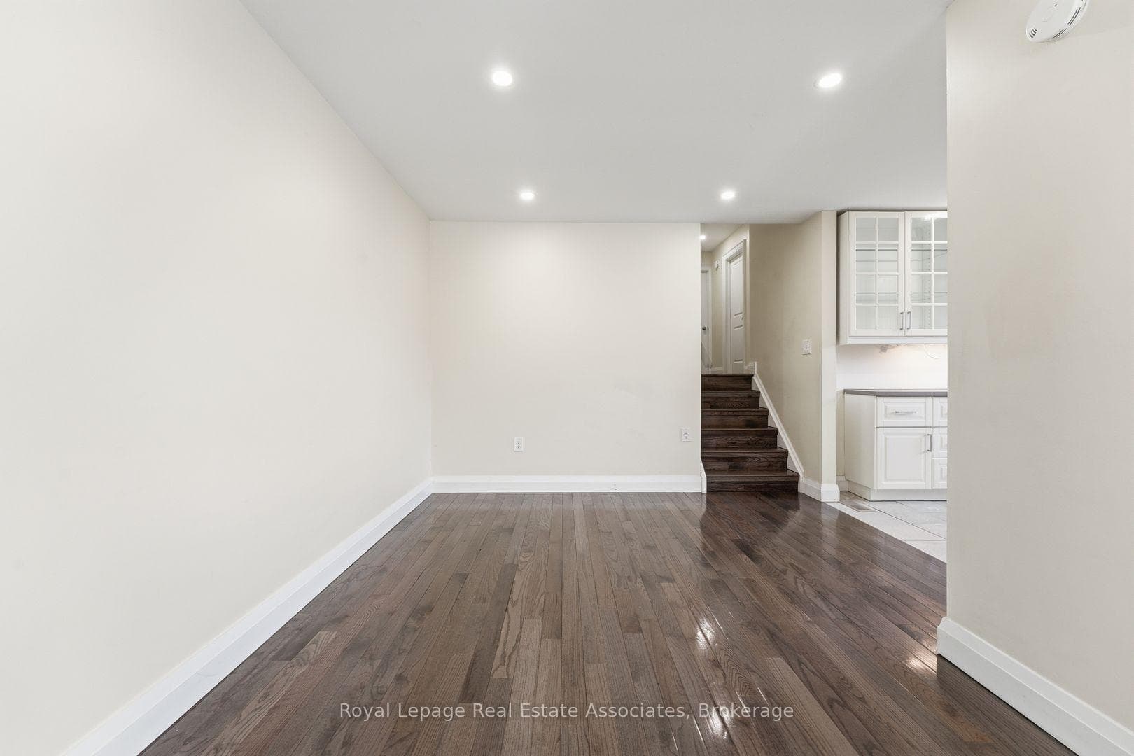 2362 Greenbank Trail - Semi-Detached photo 8 of 50 in Burlington, Ontario