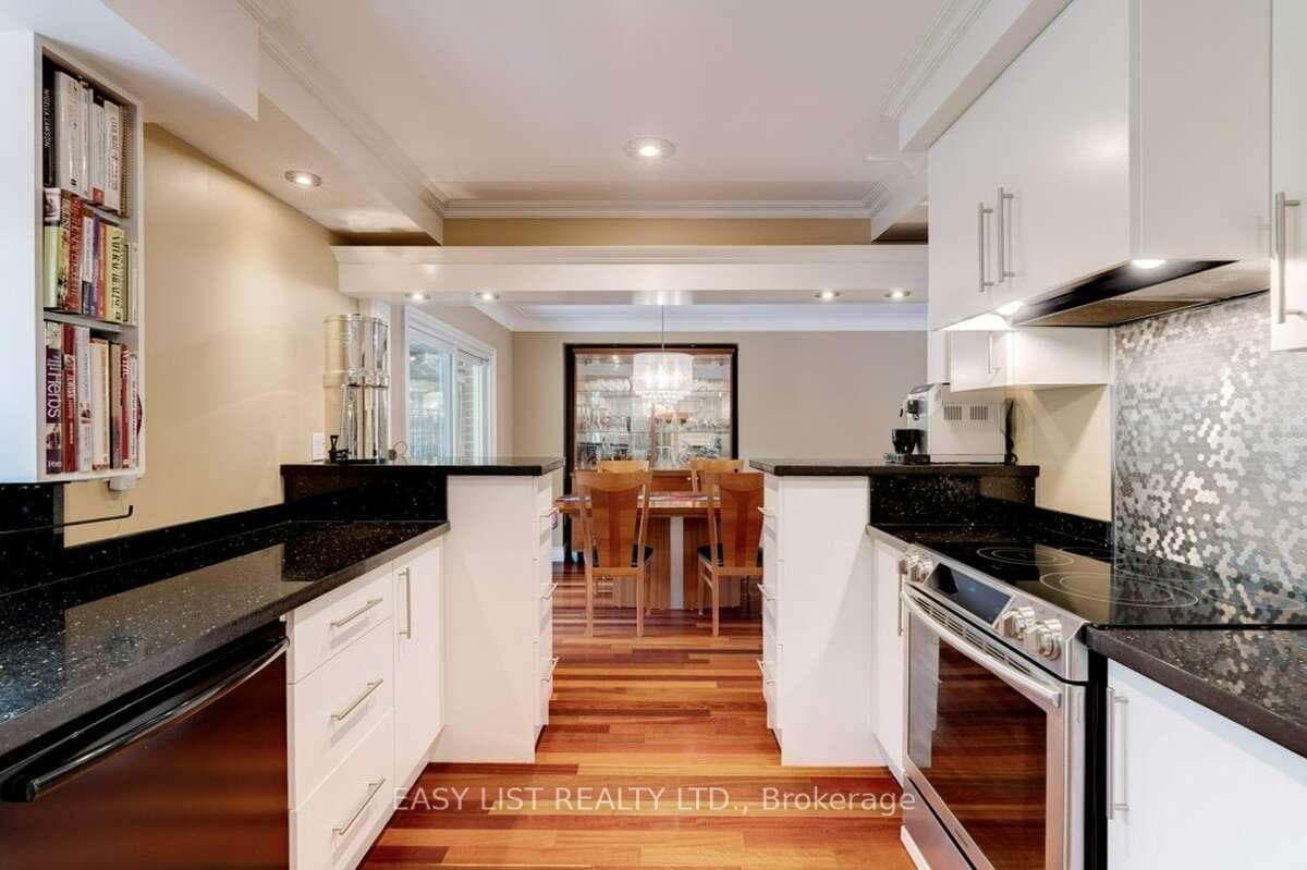 193 Pine Cove Road - Detached photo 9 of 39 in Burlington, Ontario