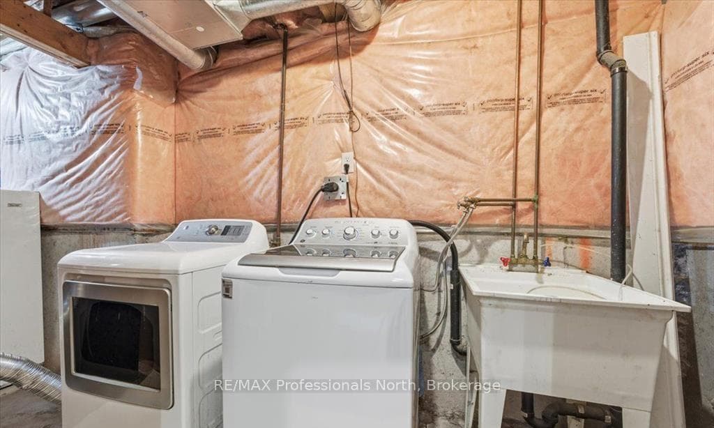 98 Roxton Road - Semi-Detached photo 22 of 28 in Oakville, Ontario