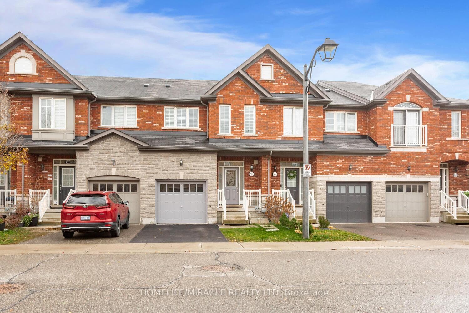745 Farmstead Drive Unit 58 - Townhouse for sale in Old Milton, Ontario