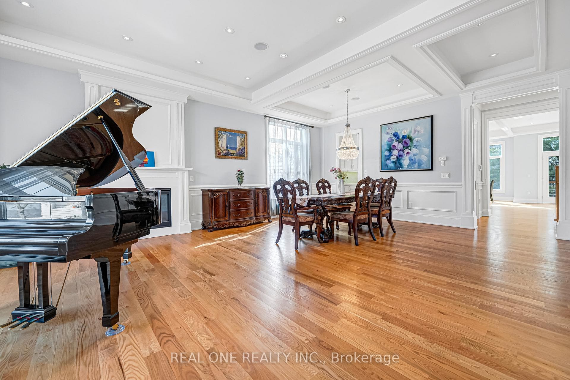 241 Florence Avenue - Detached photo 8 of 50 in Thornhill / Willowdale, Ontario