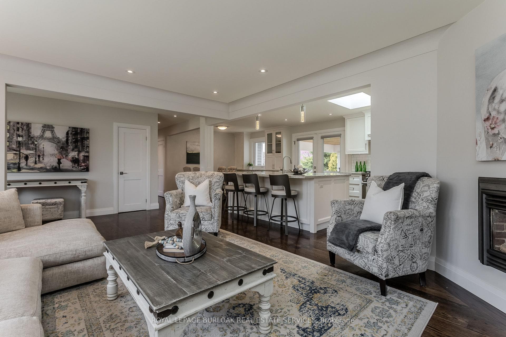 5411 Cornwall Crescent - Detached photo 7 of 34 in Burlington, Ontario
